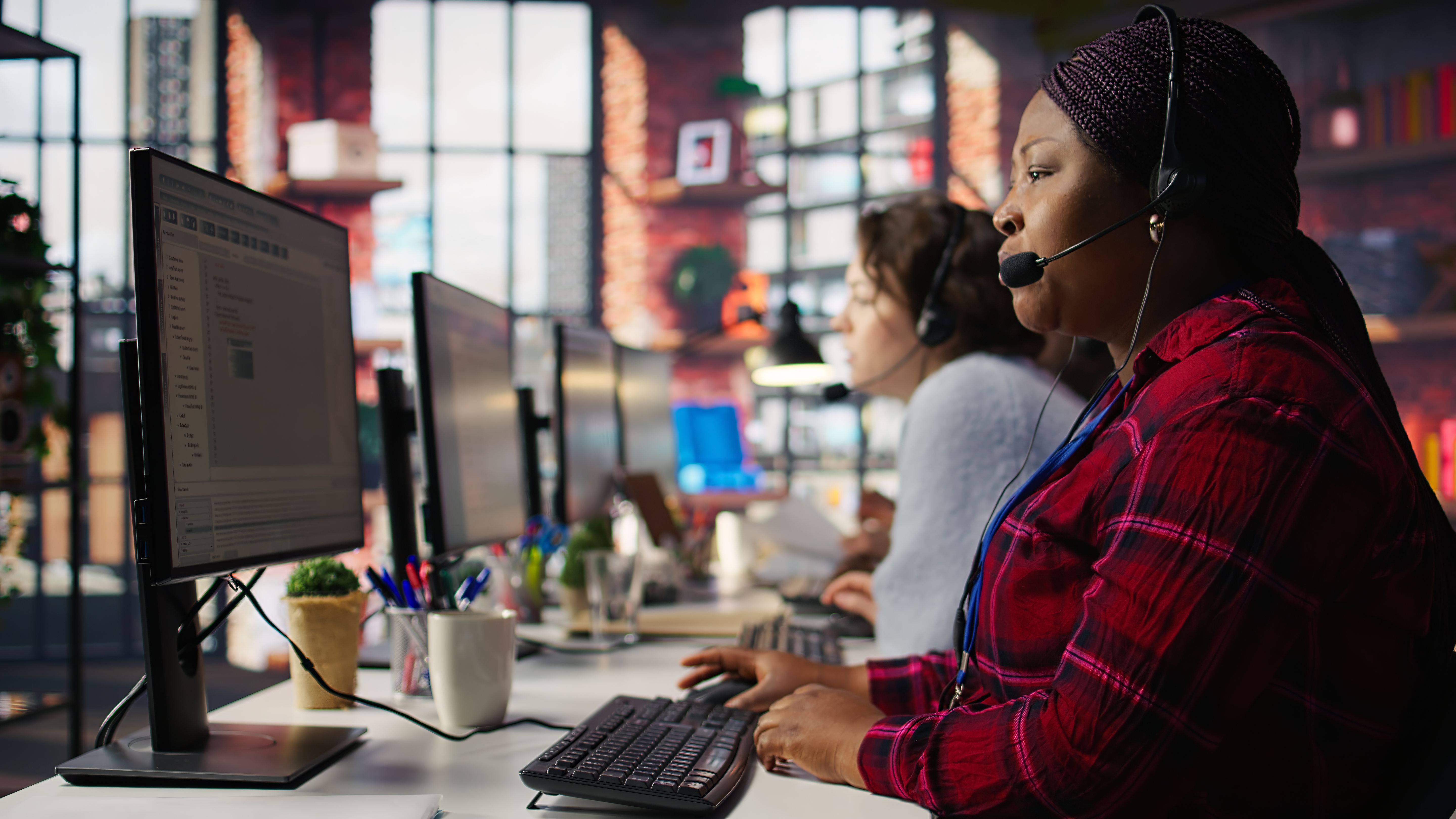 24/7 IT support team ready to assist